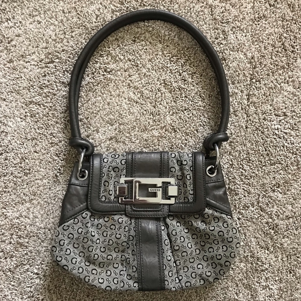 NWOT Guess Handbag with Logo